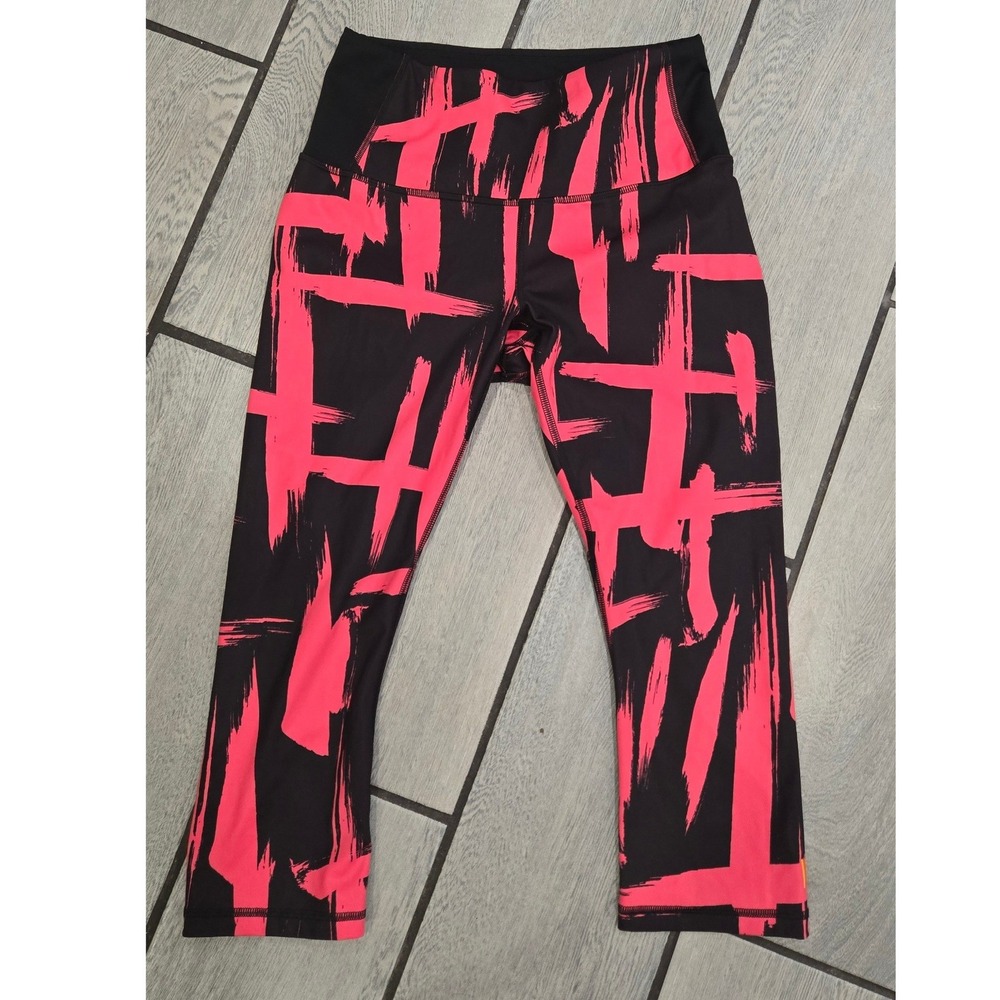 Lucy Hatha Leggings Womens Small Black Pink Abstract Brushstroke Crop Capri Yoga